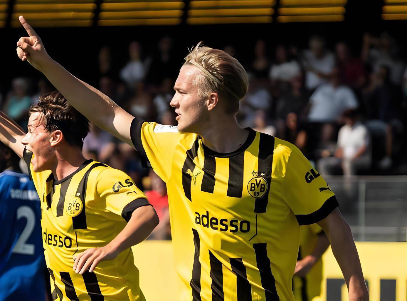 包含云达不来梅客场遭遇失利，积分缩水的词条