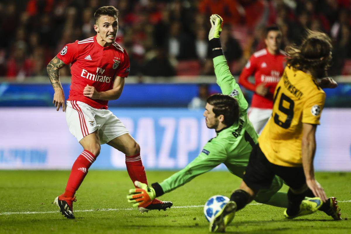 拜仁慕尼黑豪取胜利，继续欧洲征程(2021拜仁慕尼黑)